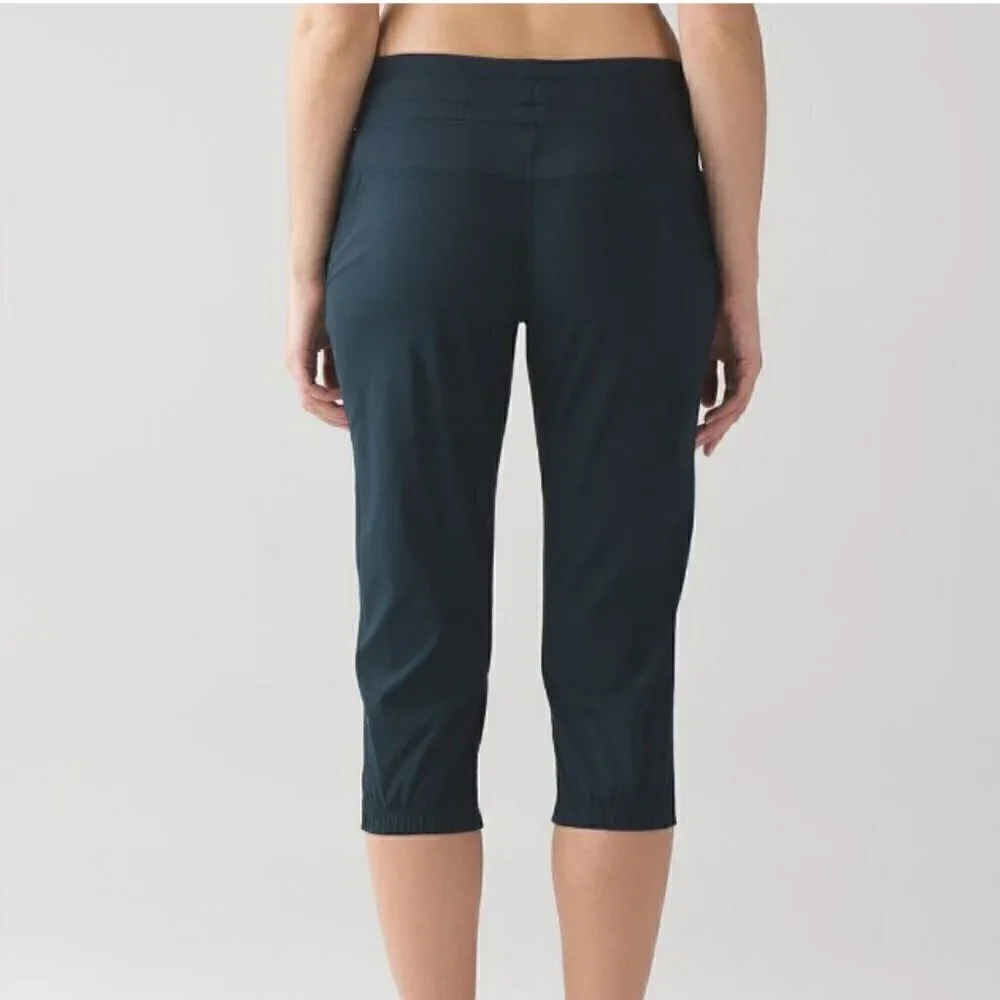 Lululemon | NWT Dance Studio Crop II (Unlined 20